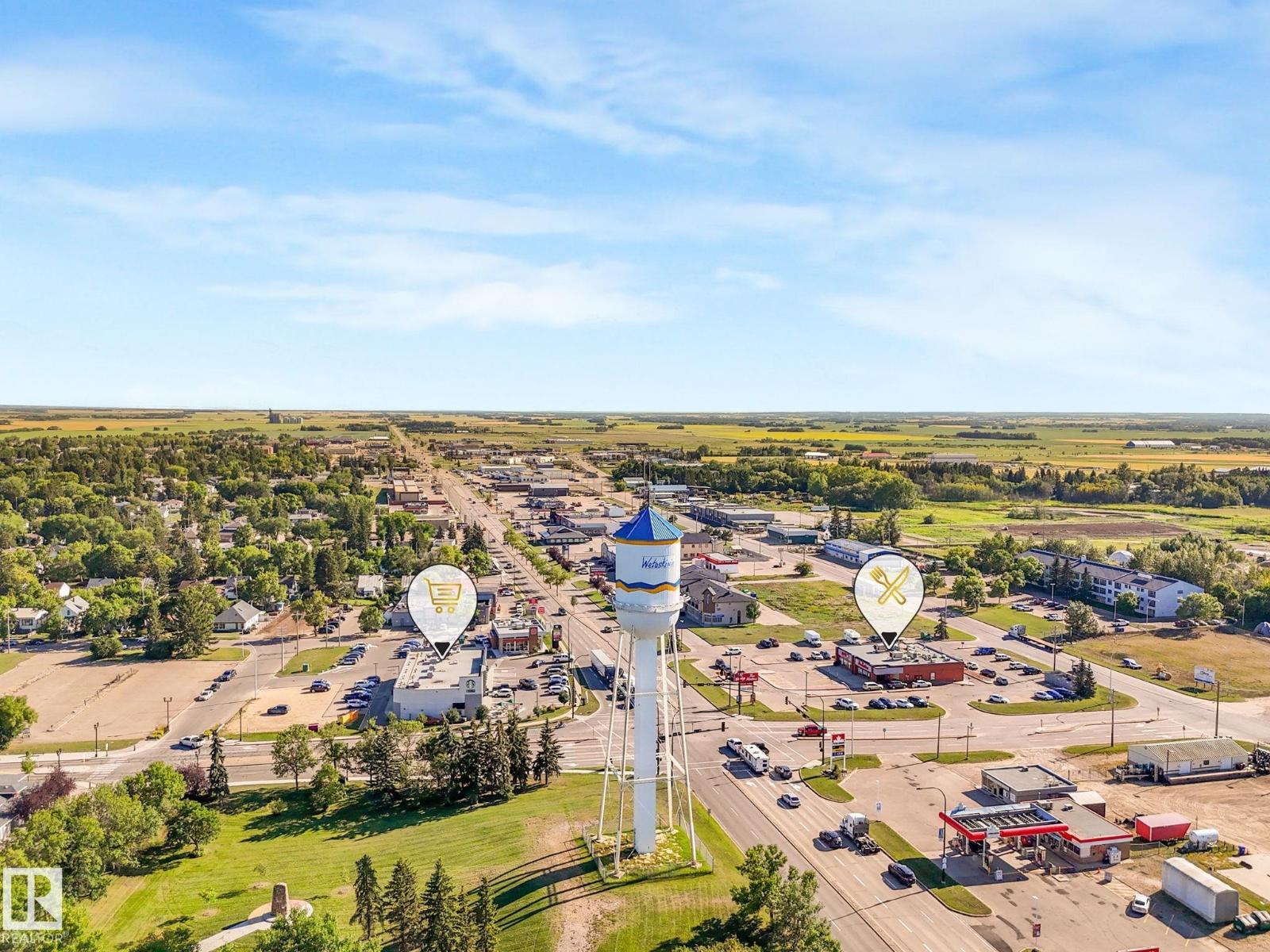 Photo 62 of 119 Willow Dr, Wetaskiwin AB