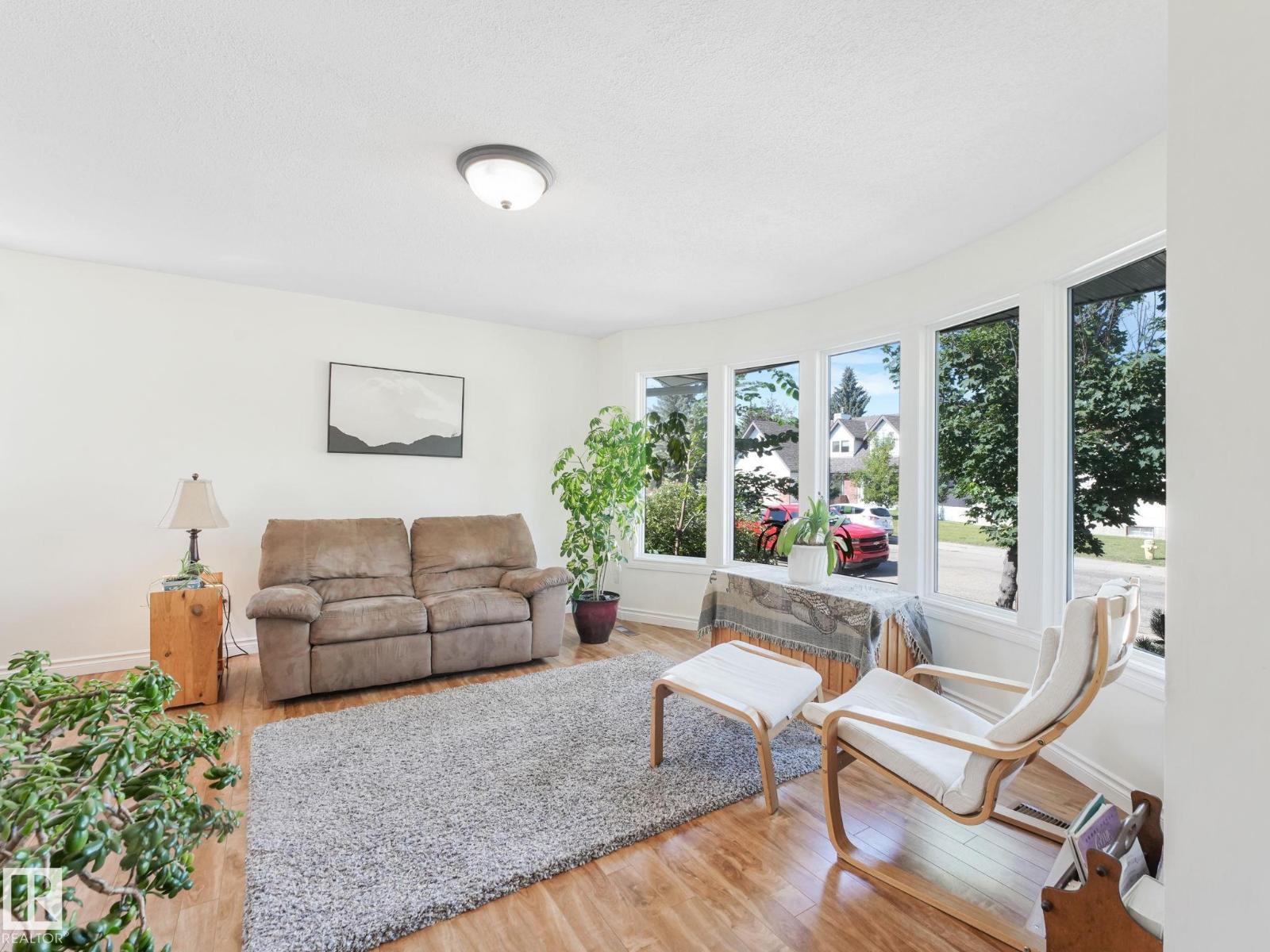 Photo 53 of 119 Willow Dr, Wetaskiwin AB