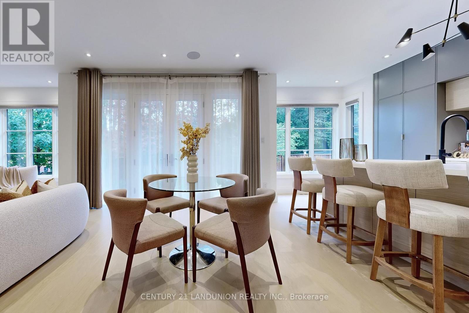 Photo 14 of 46 Elmsthorpe Avenue, Toronto ON