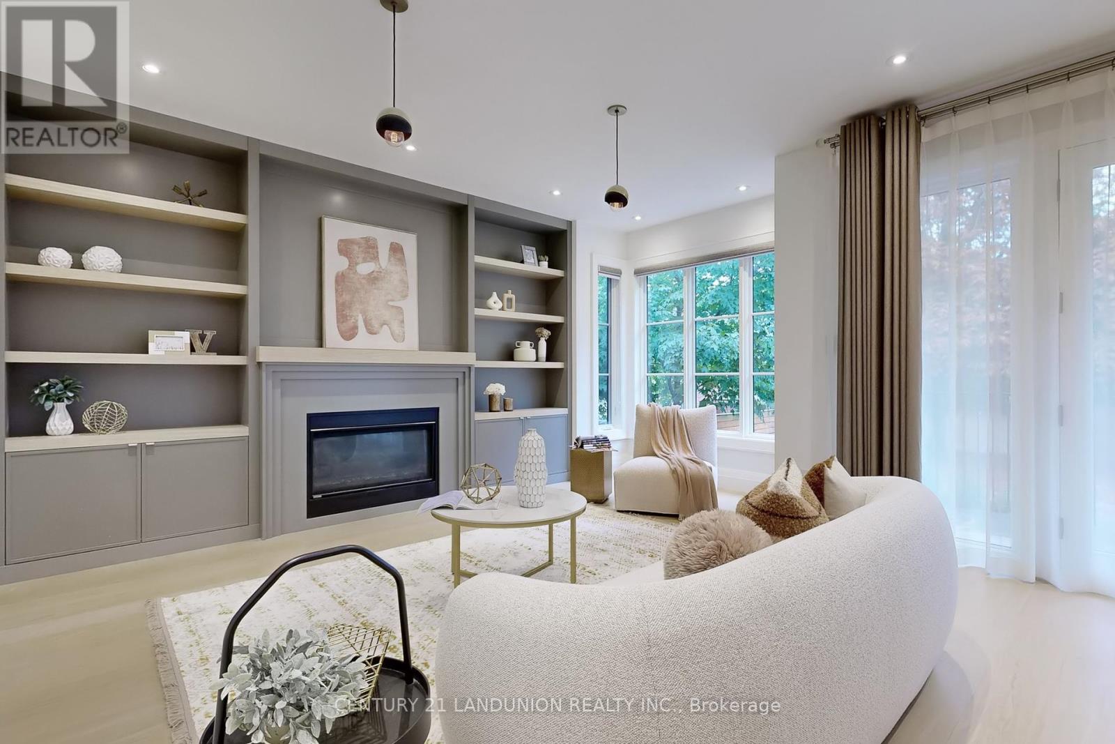 Photo 32 of 46 Elmsthorpe Avenue, Toronto ON