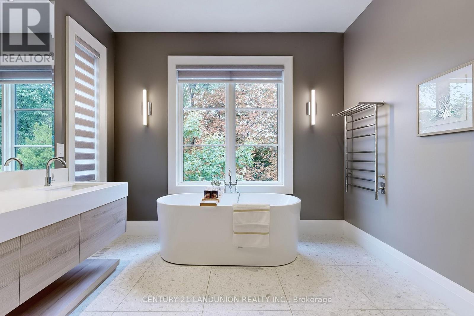 Photo 42 of 46 Elmsthorpe Avenue, Toronto ON