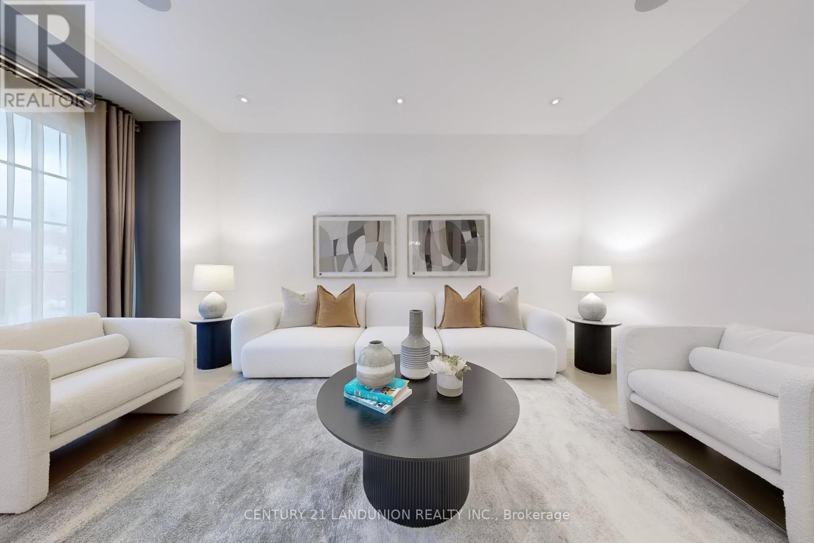 Photo 28 of 46 Elmsthorpe Avenue, Toronto ON