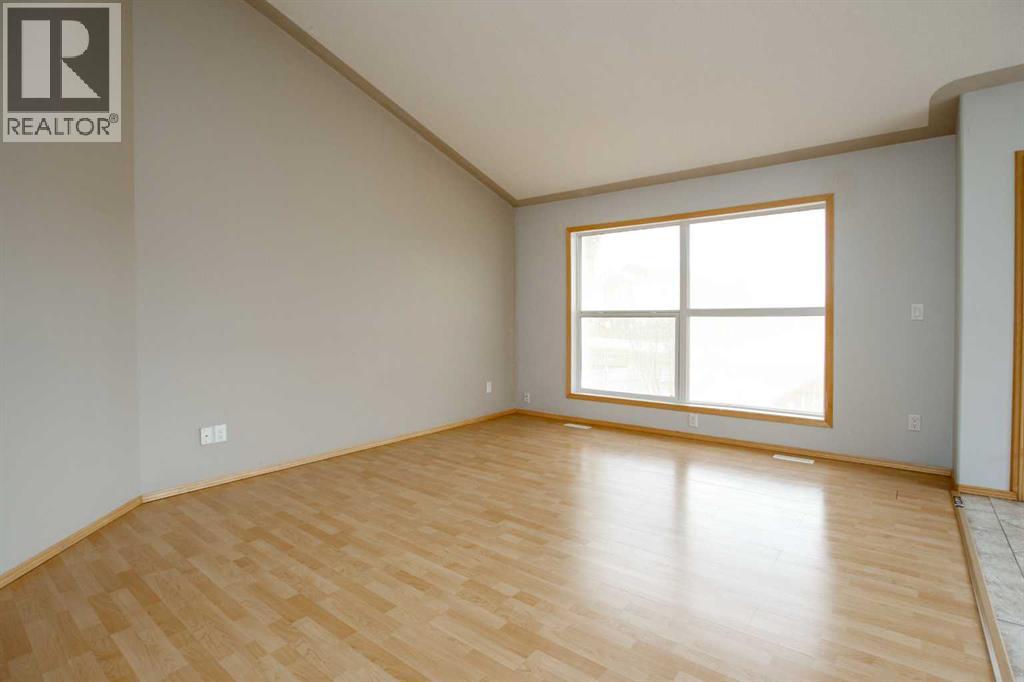 Photo 19 of 43 Lindman Close, Sylvan Lake AB