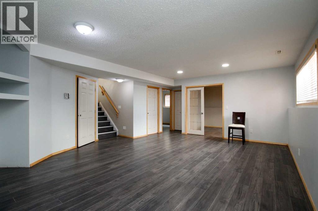 Photo 39 of 43 Lindman Close, Sylvan Lake AB