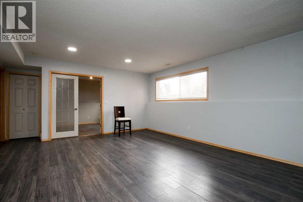 Photo 31 of 43 Lindman Close, Sylvan Lake AB