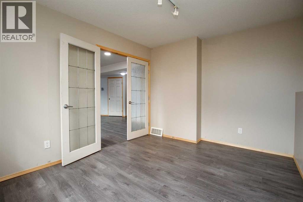 Photo 24 of 43 Lindman Close, Sylvan Lake AB