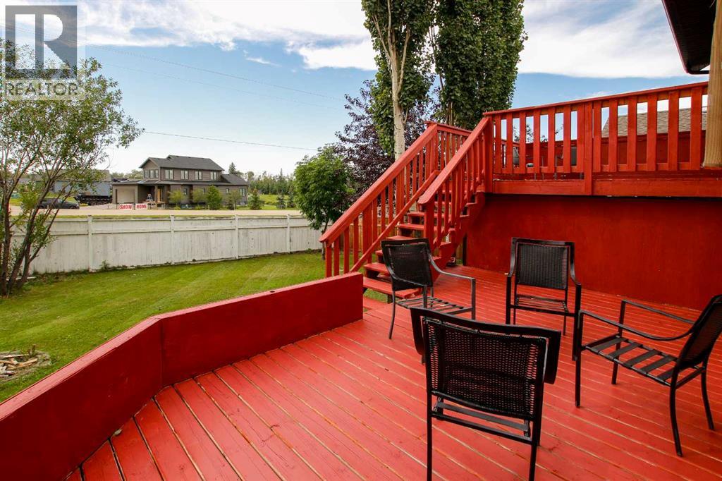 Photo 16 of 43 Lindman Close, Sylvan Lake AB