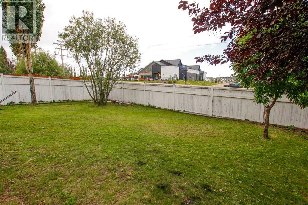 Photo 11 of 43 Lindman Close, Sylvan Lake AB