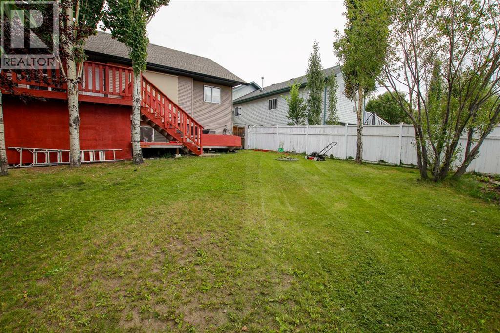 Photo 27 of 43 Lindman Close, Sylvan Lake AB