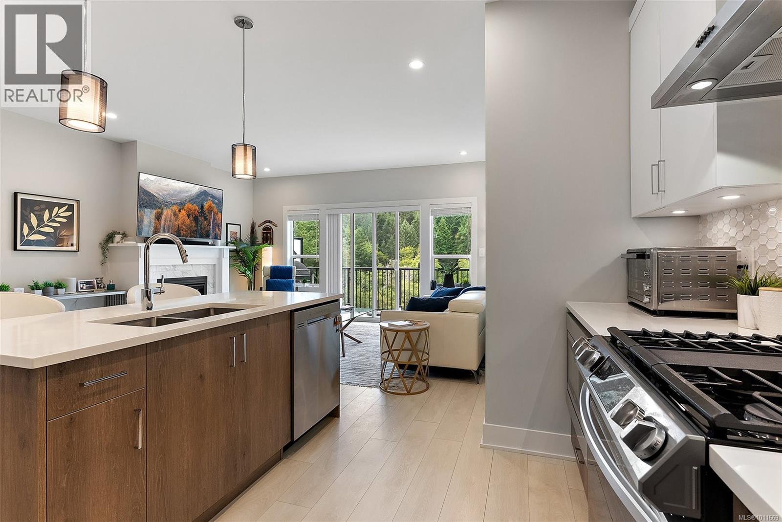 Photo 5 of 1283 Centauri Dr, Langford BC