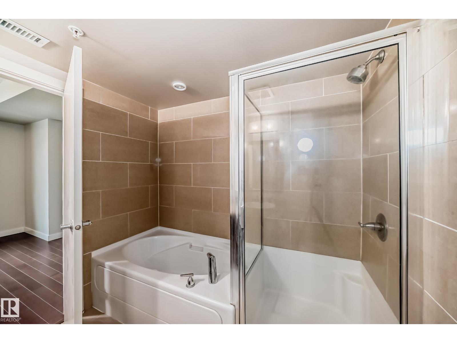 Photo 16 of 203 10046 117 St Nw, Edmonton AB