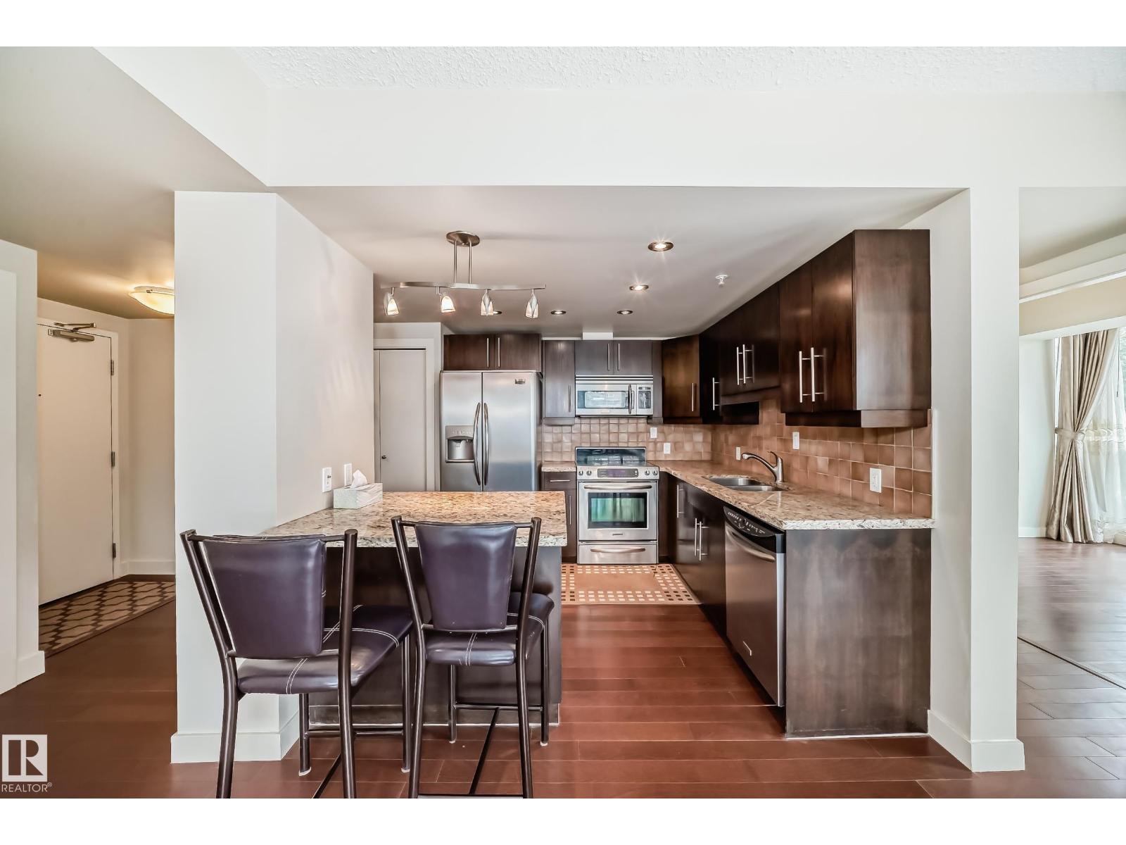 Photo 6 of 203 10046 117 St Nw, Edmonton AB