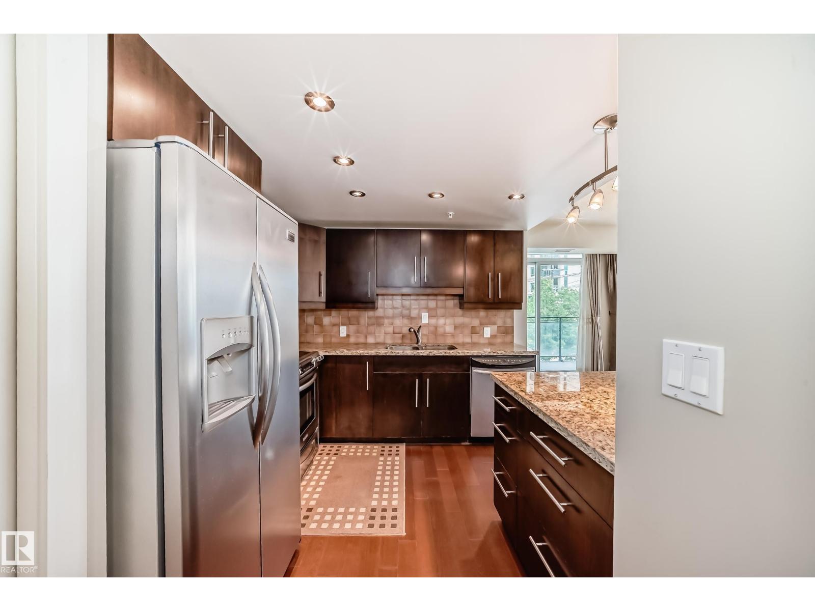 Photo 8 of 203 10046 117 St Nw, Edmonton AB