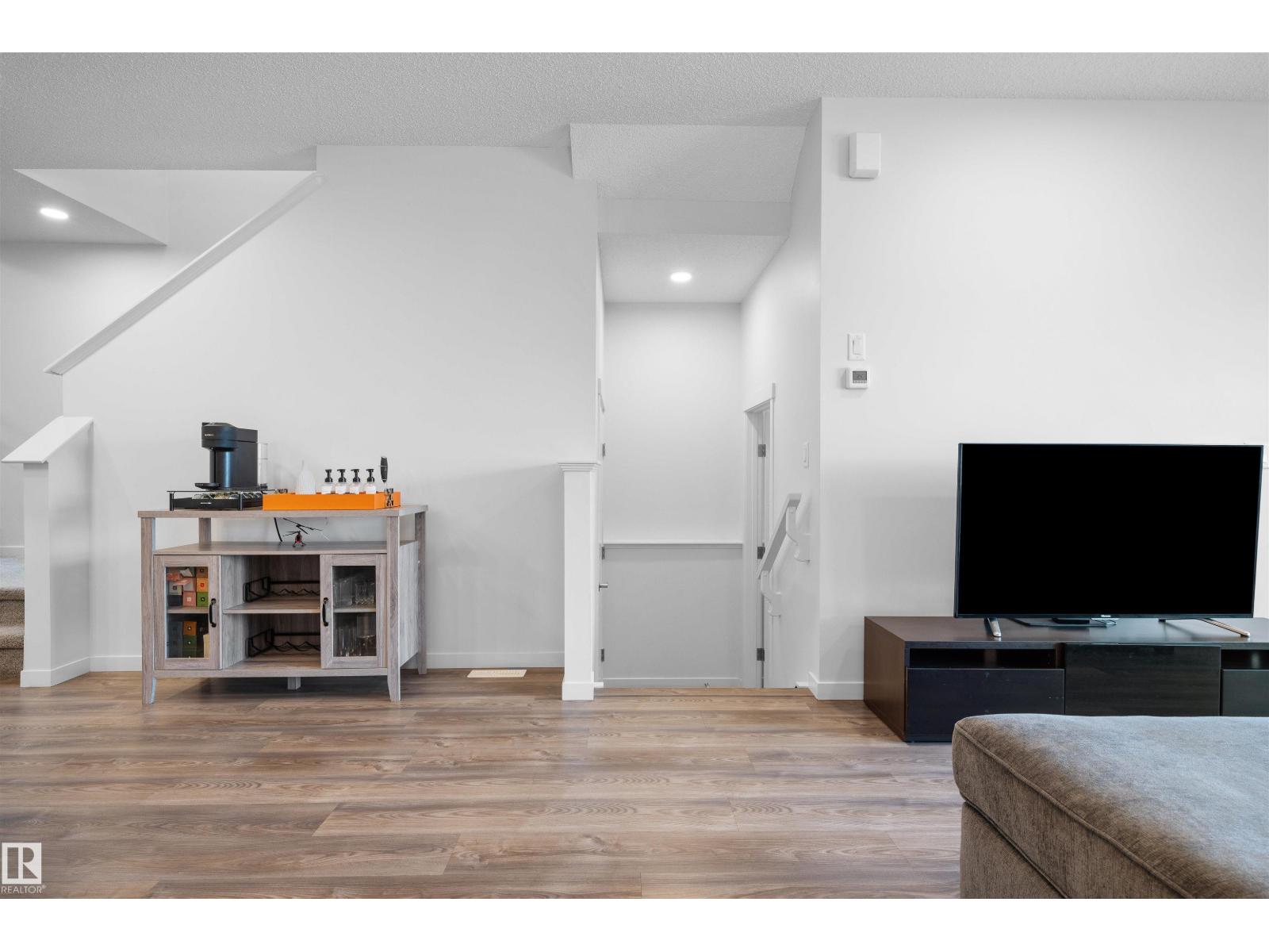 Photo 11 of 11959 35 Av Sw Sw, Edmonton AB