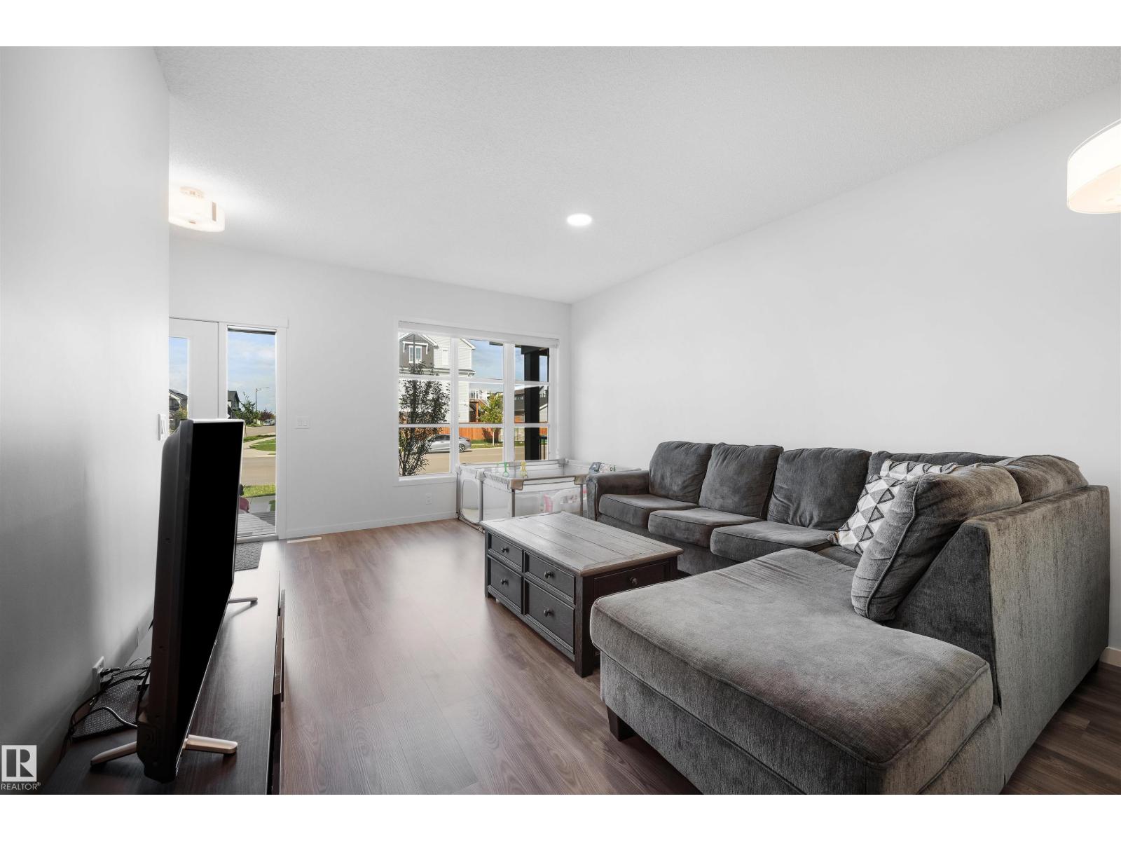 Photo 6 of 11959 35 Av Sw Sw, Edmonton AB