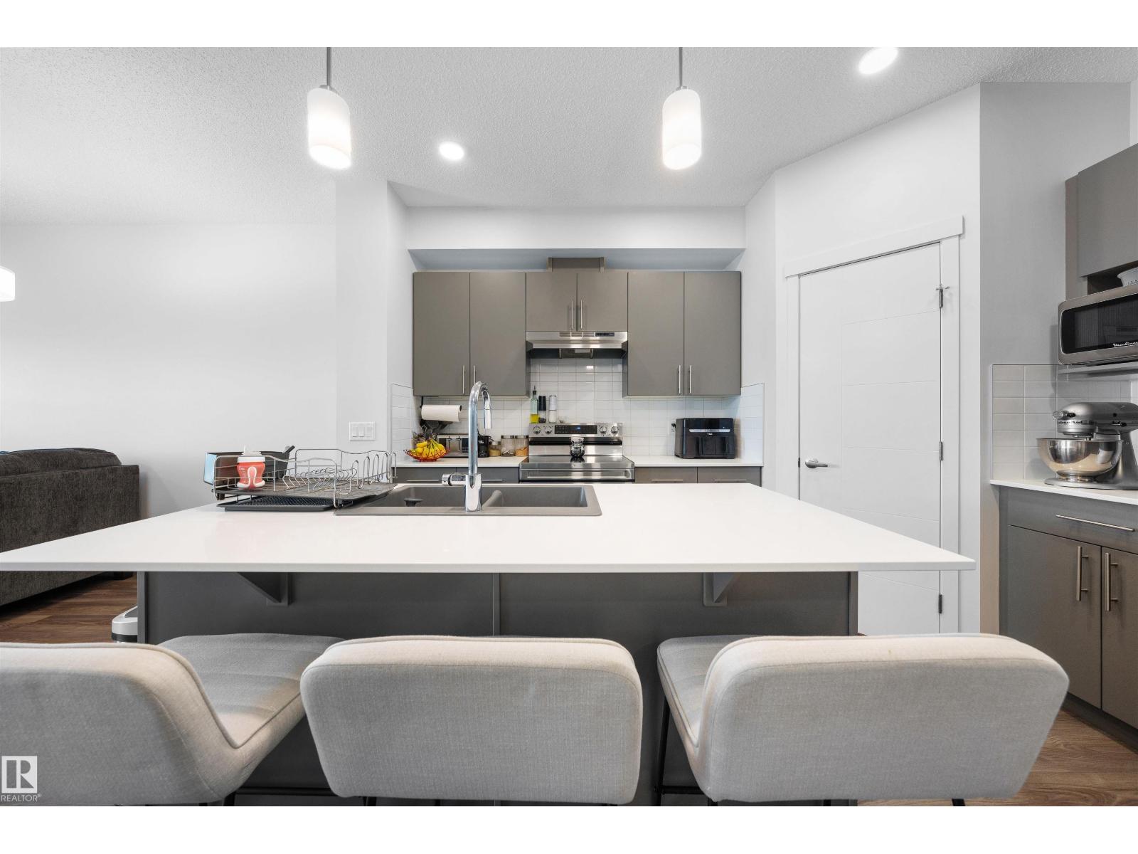 Photo 8 of 11959 35 Av Sw Sw, Edmonton AB