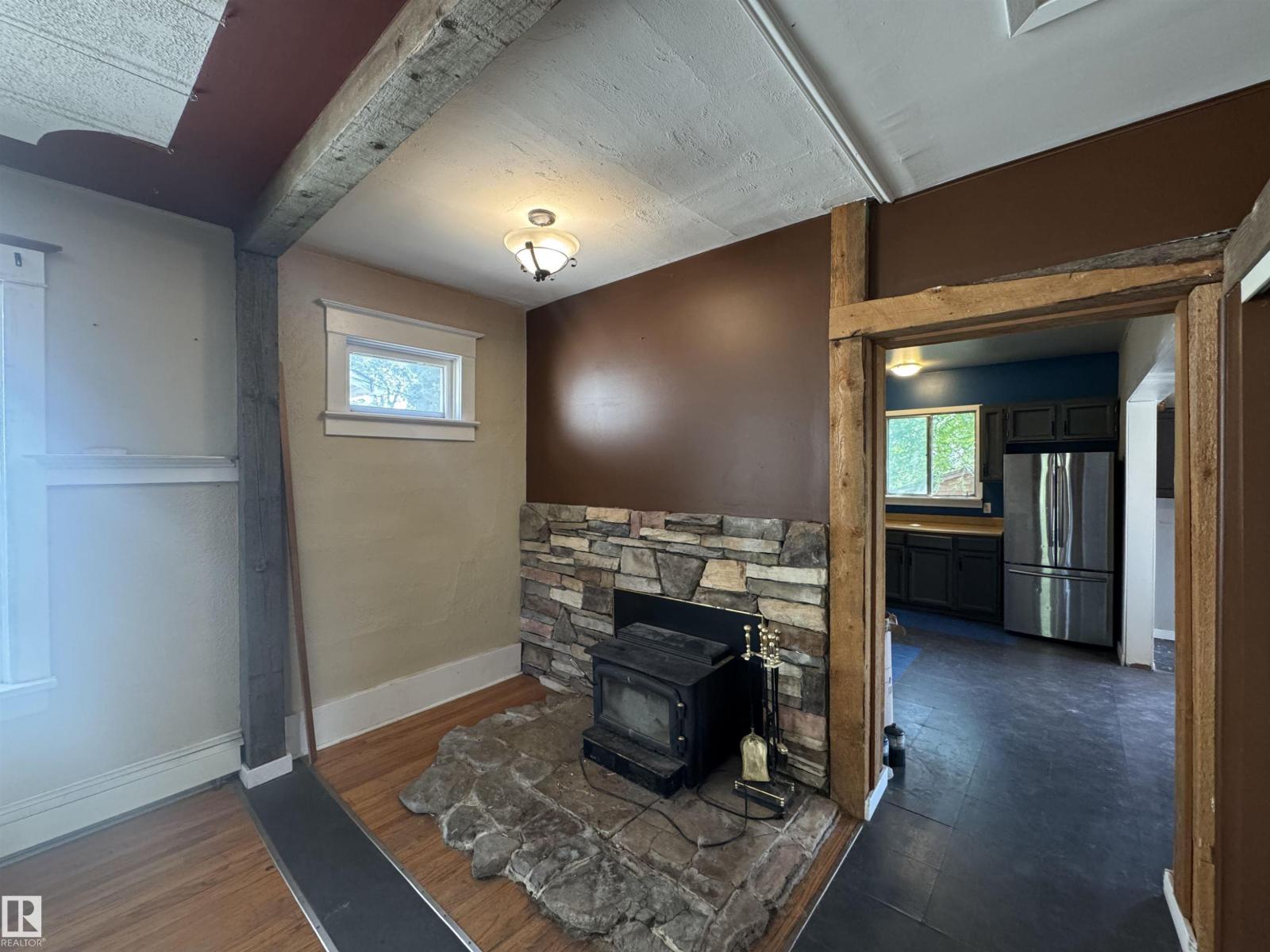 Photo 4 of 10719 74 Av Nw, Edmonton AB