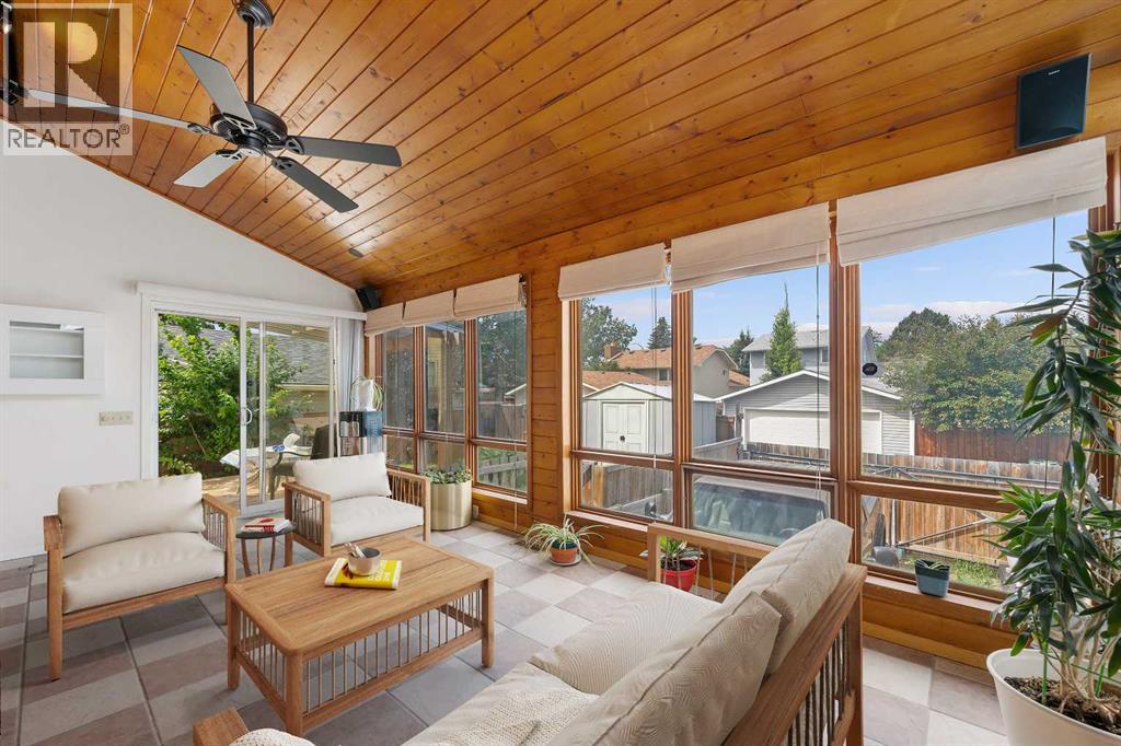 Single Family House for Sale in  Scenic Way NW Scenic Acres Calgary 