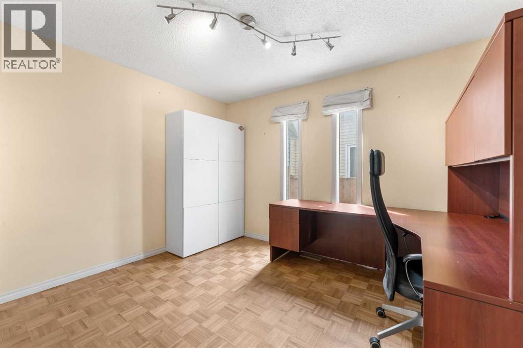 Single Family House for Sale in  Scenic Way NW Scenic Acres Calgary 