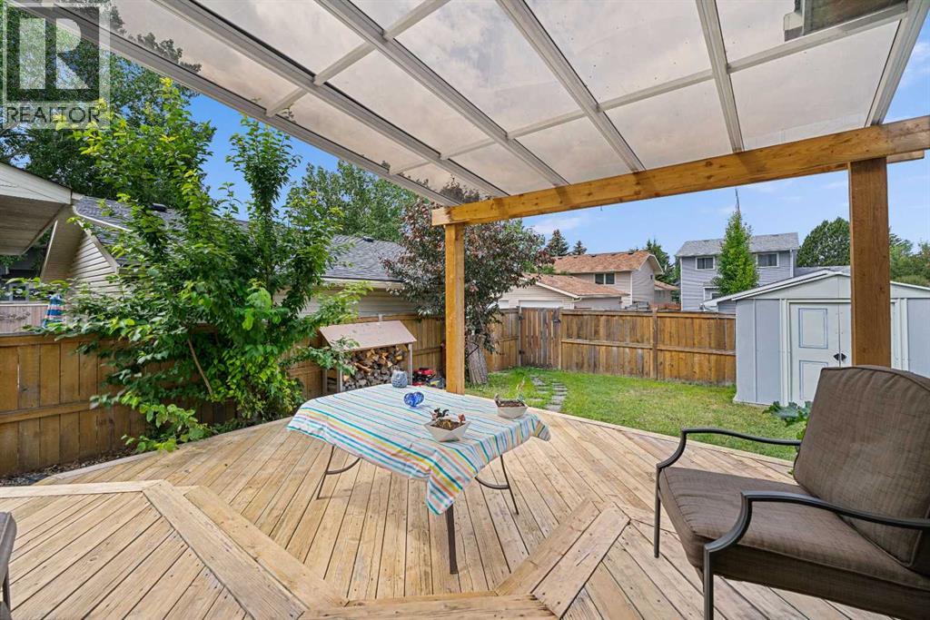 Single Family House for Sale in  Scenic Way NW Scenic Acres Calgary 