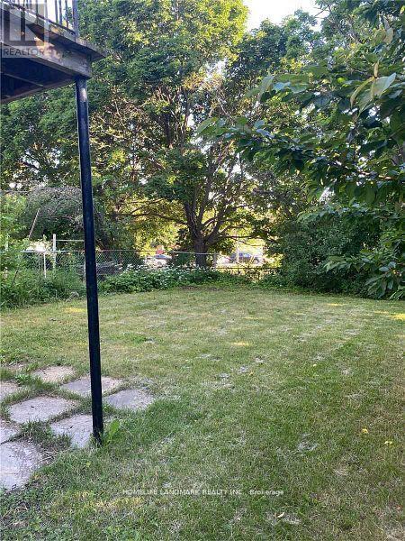 Photo 2 of Upper 120 Micmac Crescent, Toronto ON