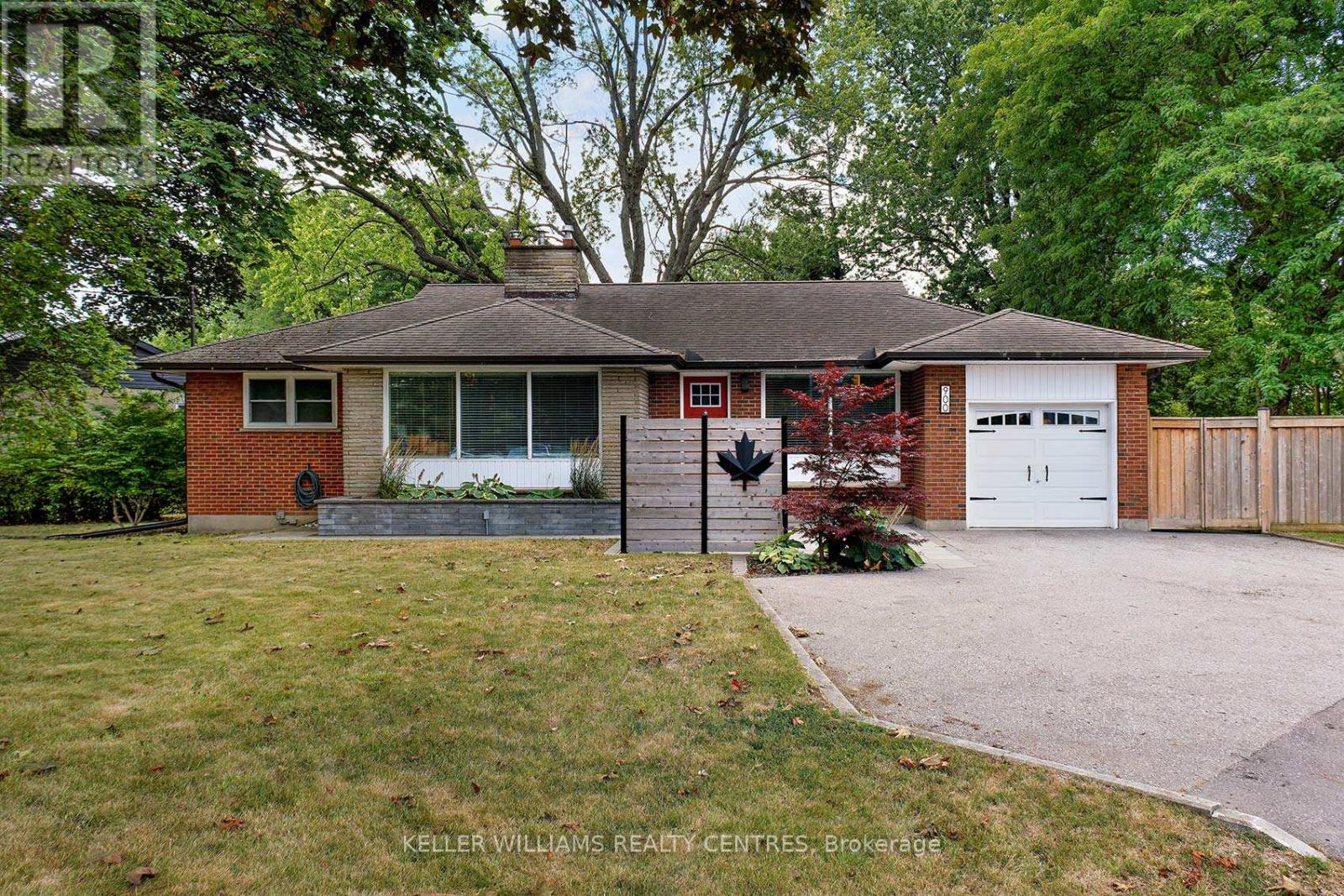 Photo 1 of 900 Henry Street, Whitby ON