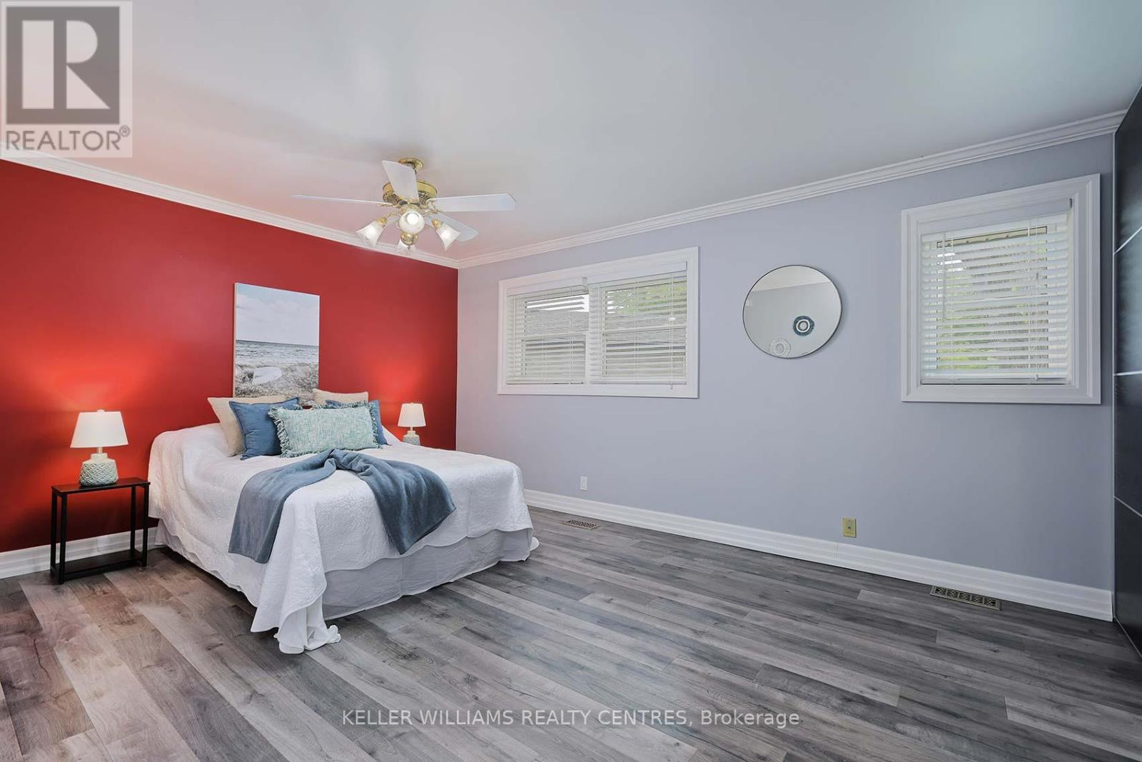Photo 11 of 900 Henry Street, Whitby ON