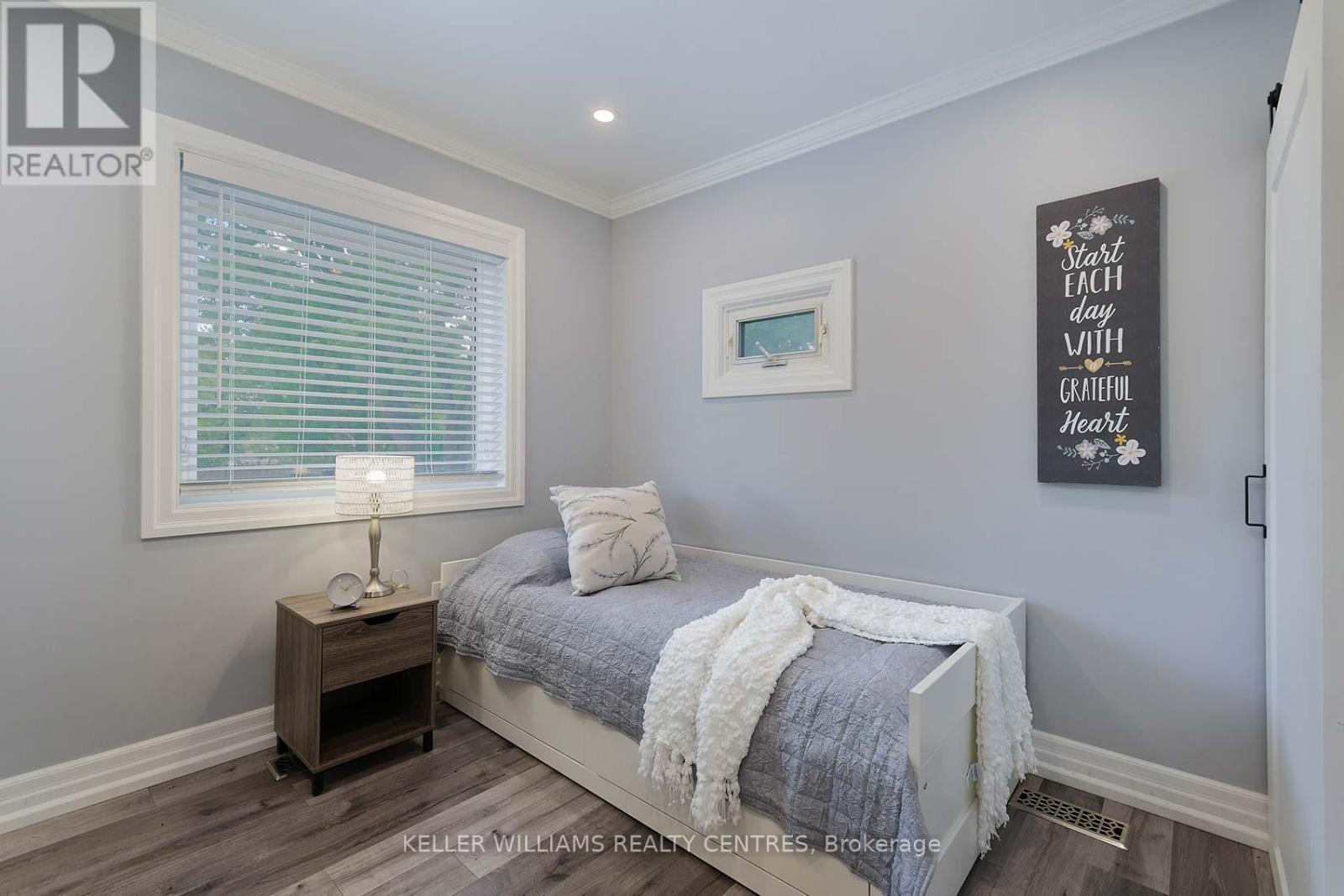 Photo 15 of 900 Henry Street, Whitby ON