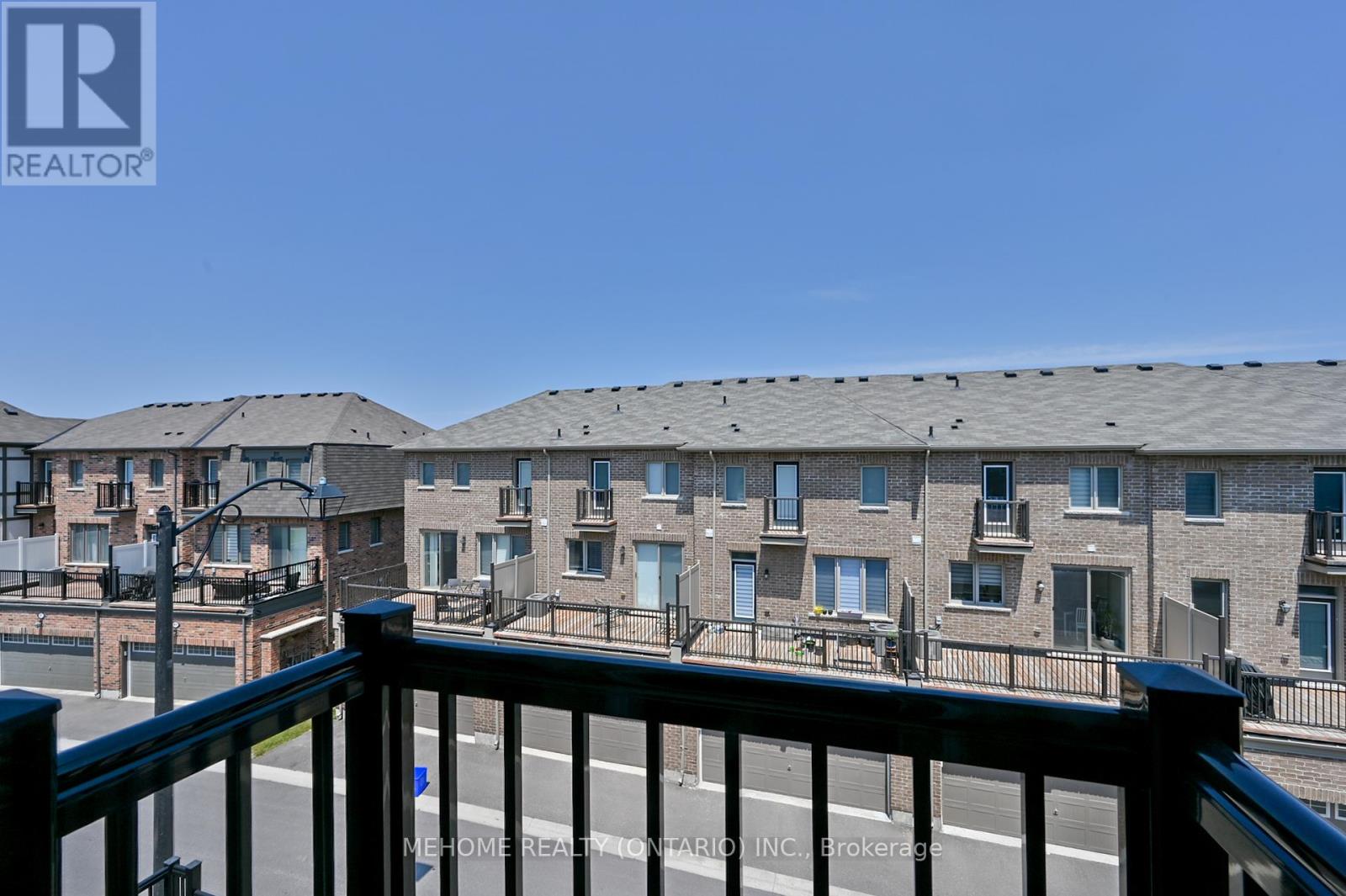 Photo 18 of 44 William F Bell Parkway, Richmond Hill ON