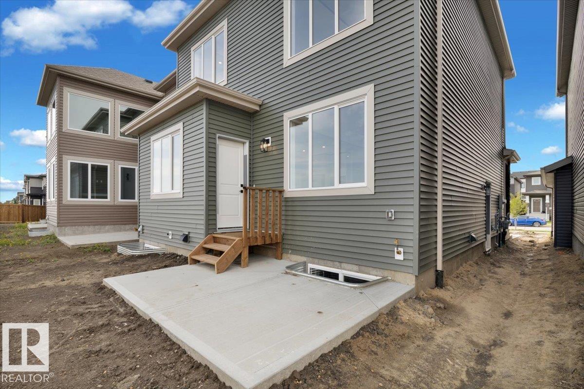 Photo 18 of 6 Edgefield Wy, St Albert AB