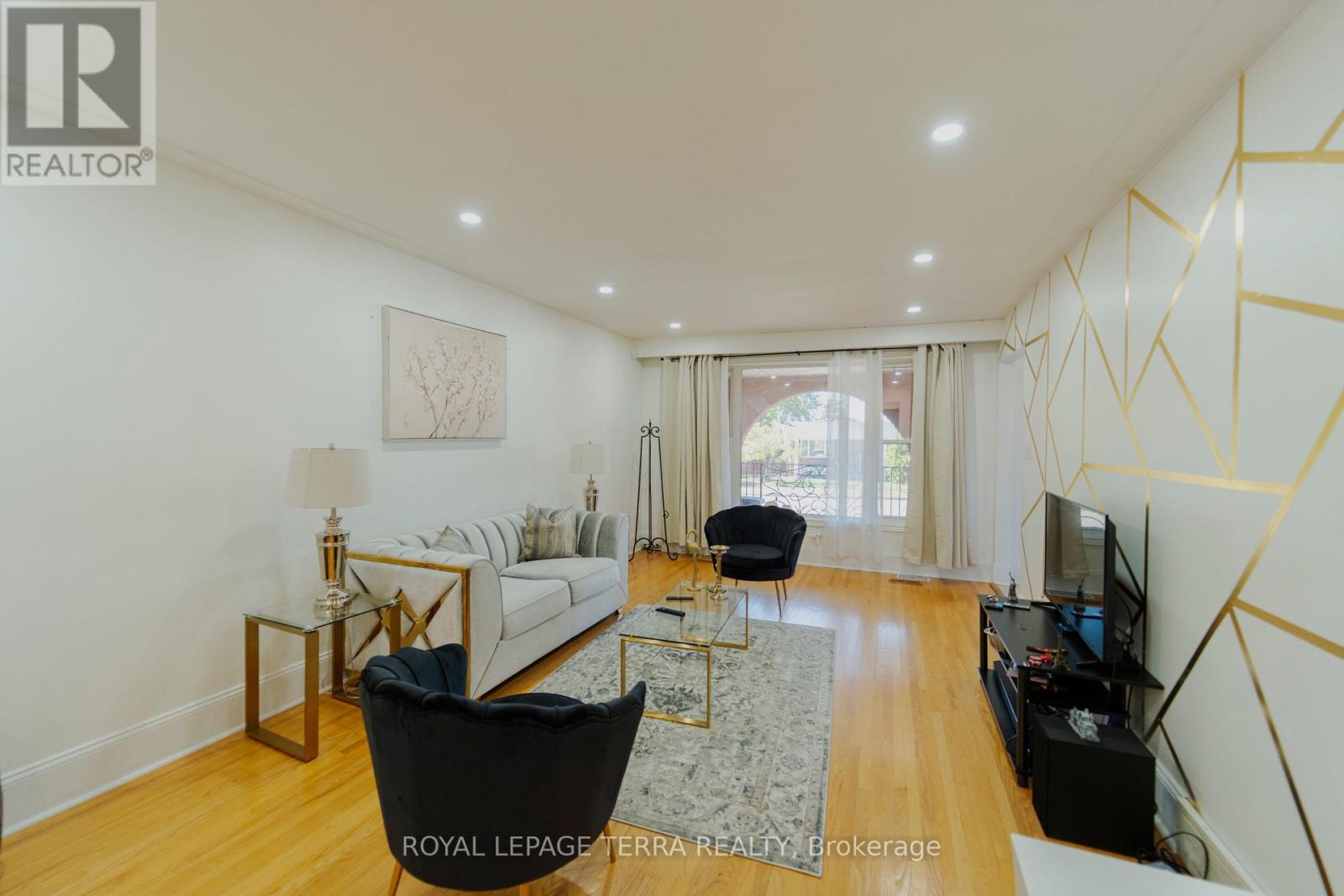Photo 10 of 55 Eastbury Drive, Hamilton ON