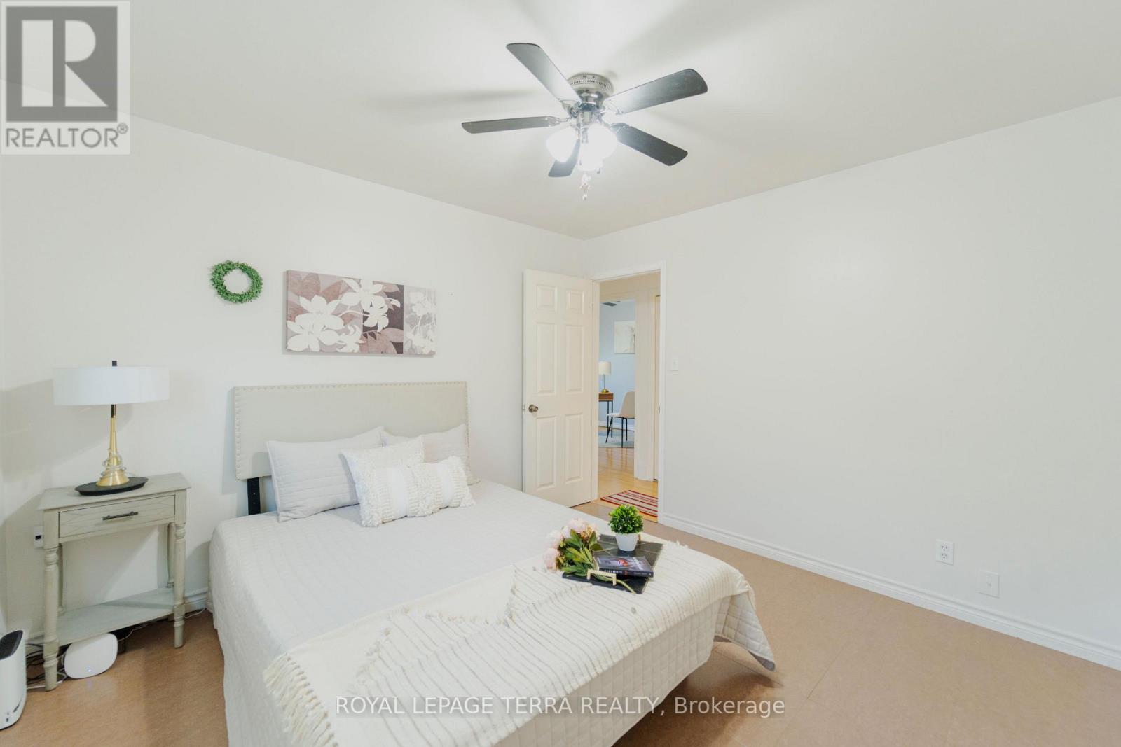 Photo 20 of 55 Eastbury Drive, Hamilton ON