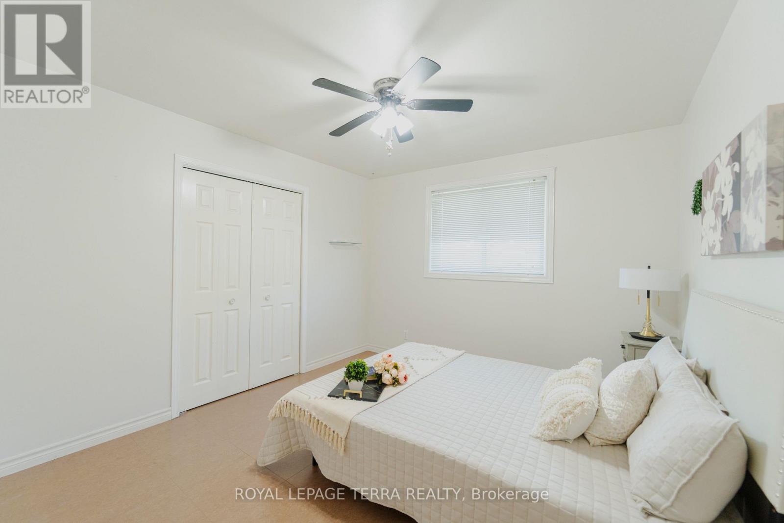 Photo 21 of 55 Eastbury Drive, Hamilton ON