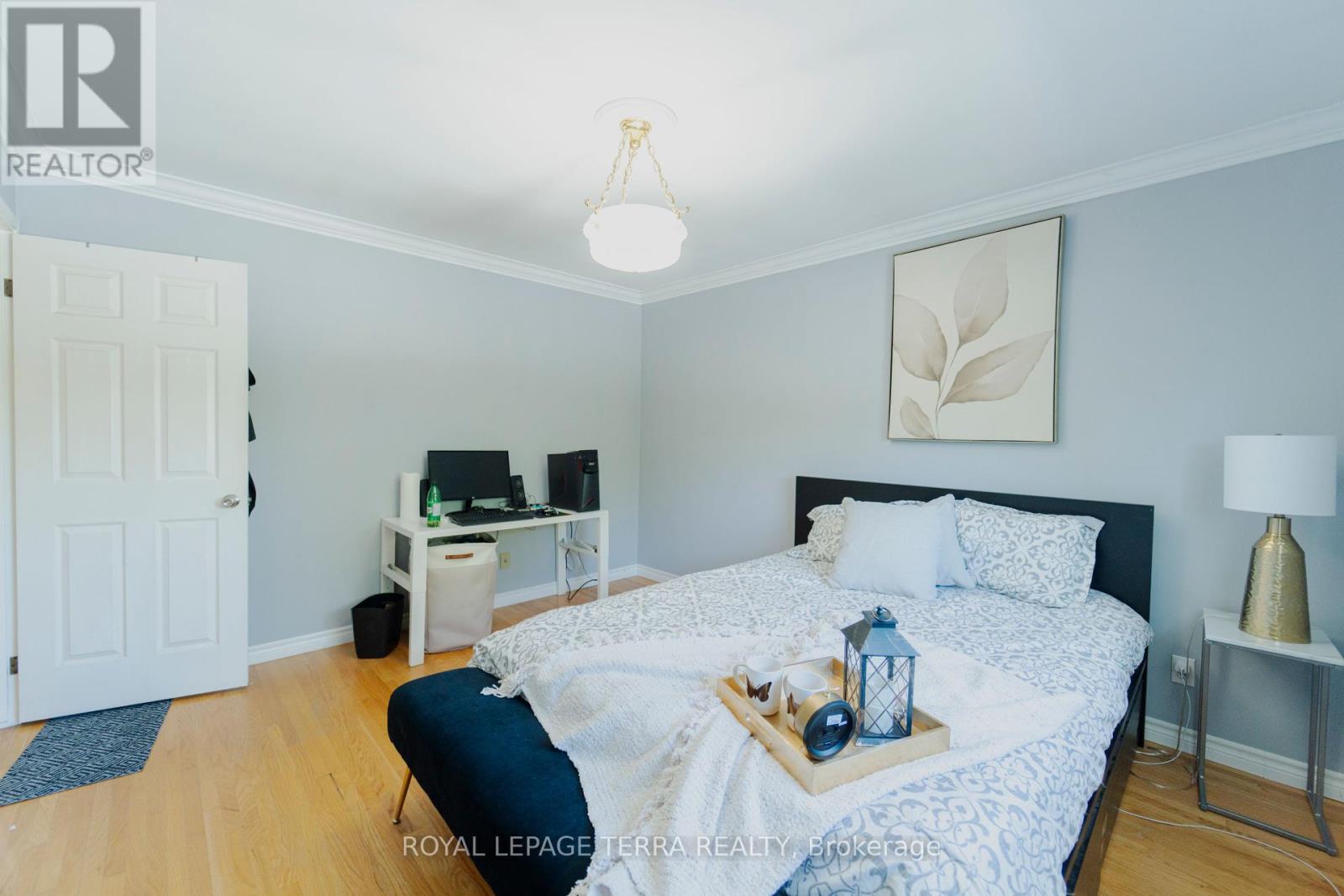 Photo 23 of 55 Eastbury Drive, Hamilton ON