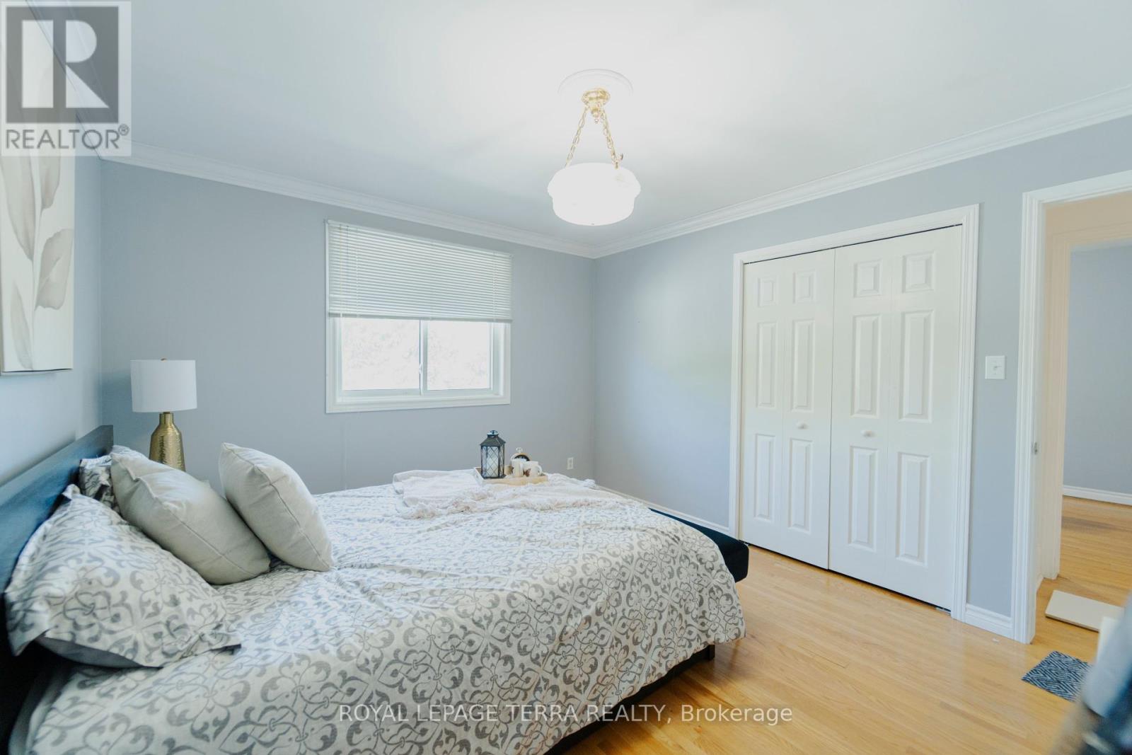 Photo 24 of 55 Eastbury Drive, Hamilton ON