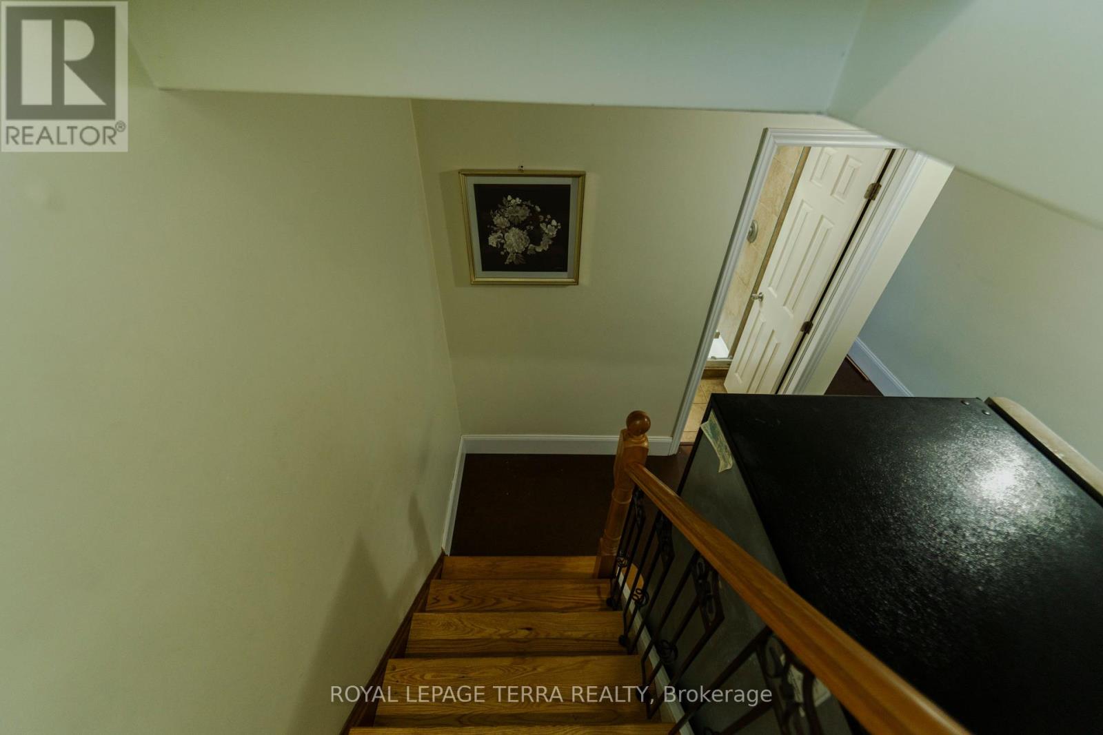 Photo 29 of 55 Eastbury Drive, Hamilton ON