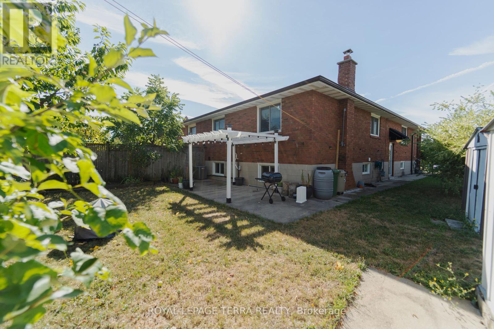 Photo 39 of 55 Eastbury Drive, Hamilton ON