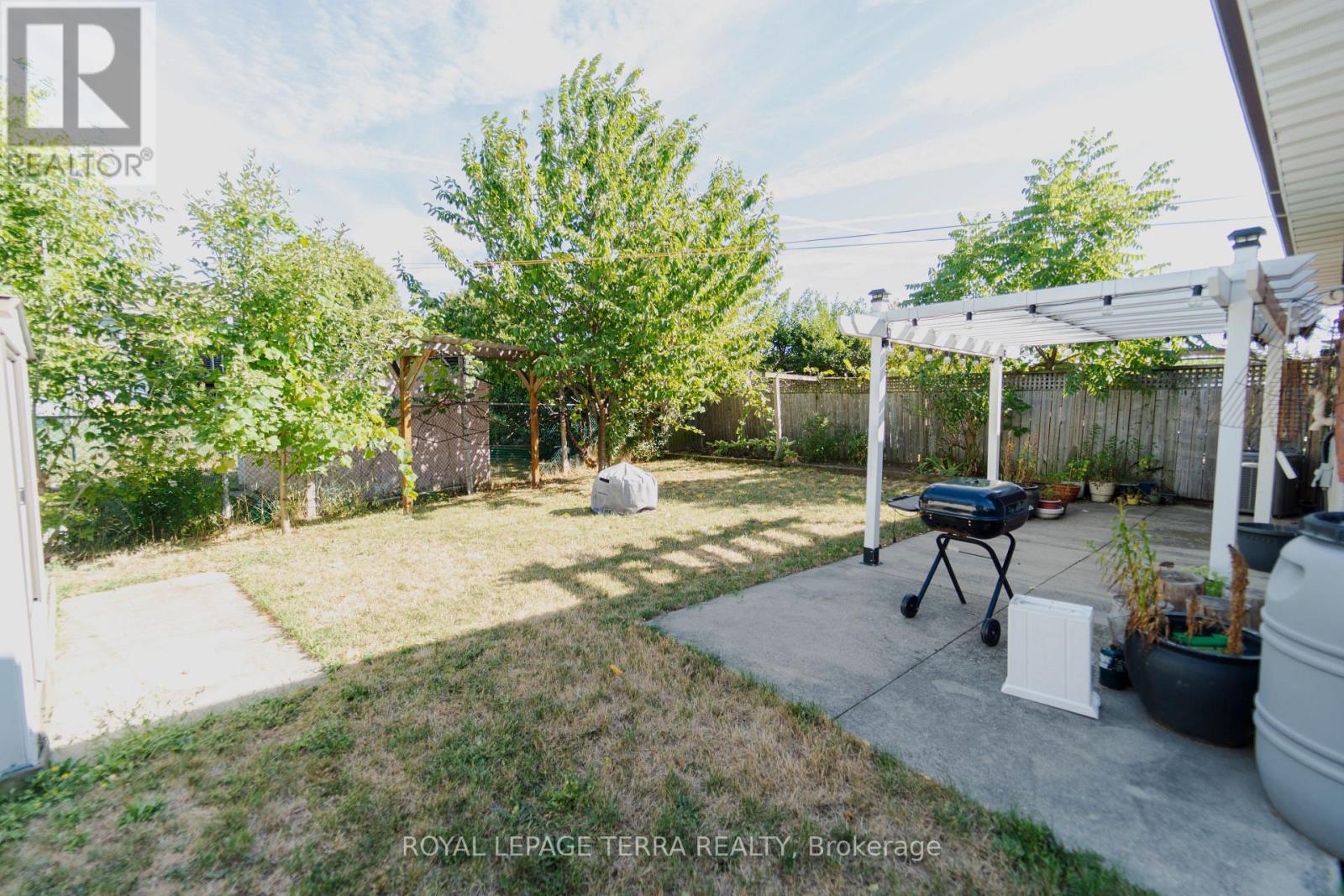 Photo 40 of 55 Eastbury Drive, Hamilton ON