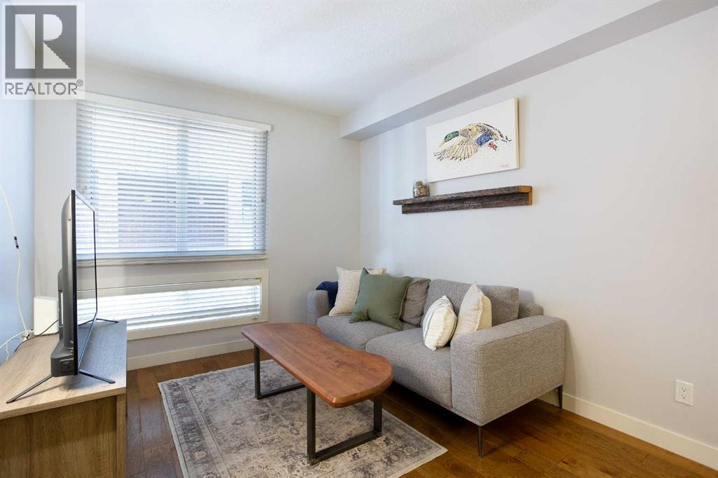 310, 836 Royal Avenue SW, Calgary, Alberta