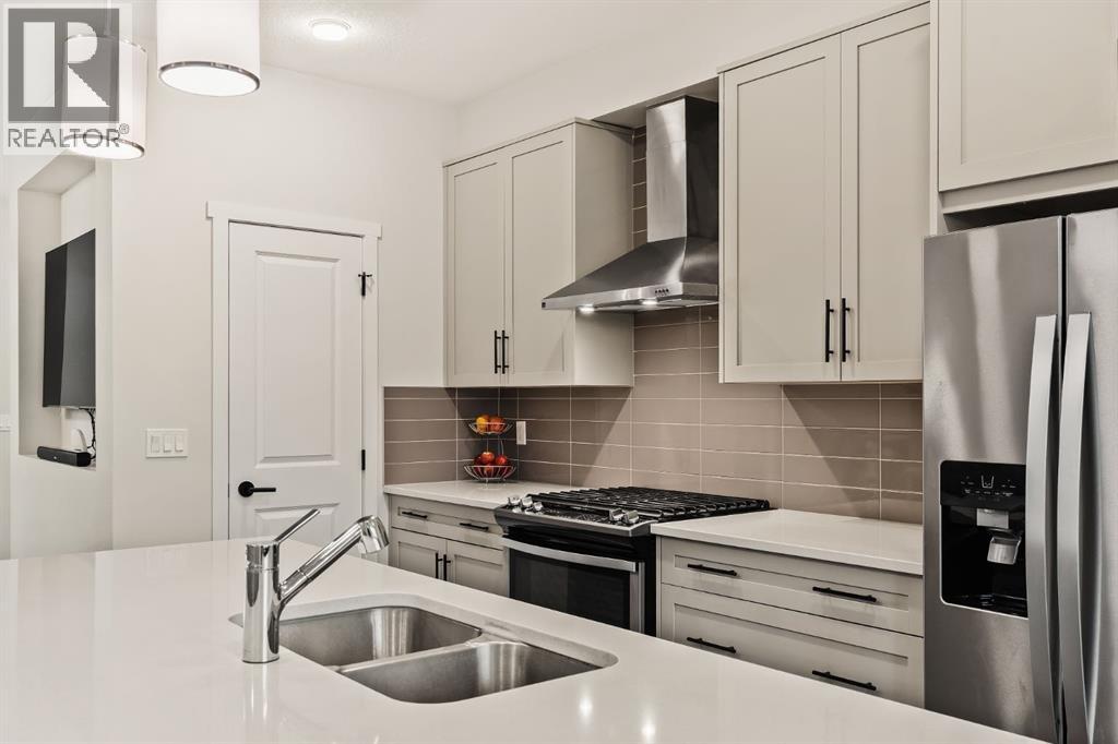 Photo 14 of 422 Walgrove Way Se, Calgary AB