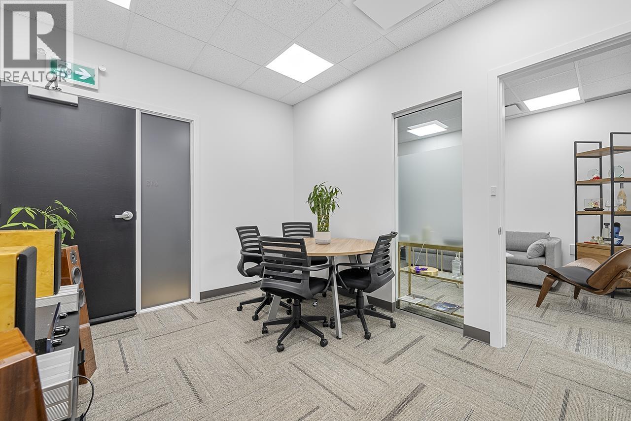 Photo 9 of 612 6378 Silver Avenue, Burnaby BC