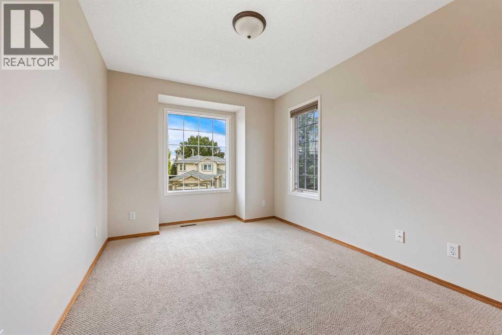Single Family House for Sale in  Scanlon Green NW Scenic Acres Calgary 