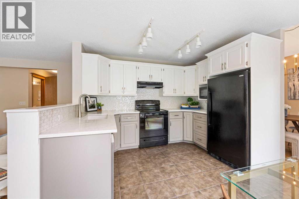 Single Family House for Sale in  Scanlon Green NW Scenic Acres Calgary 