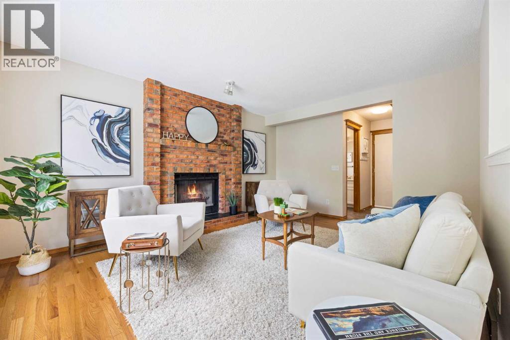 Single Family House for Sale in  Scanlon Green NW Scenic Acres Calgary 