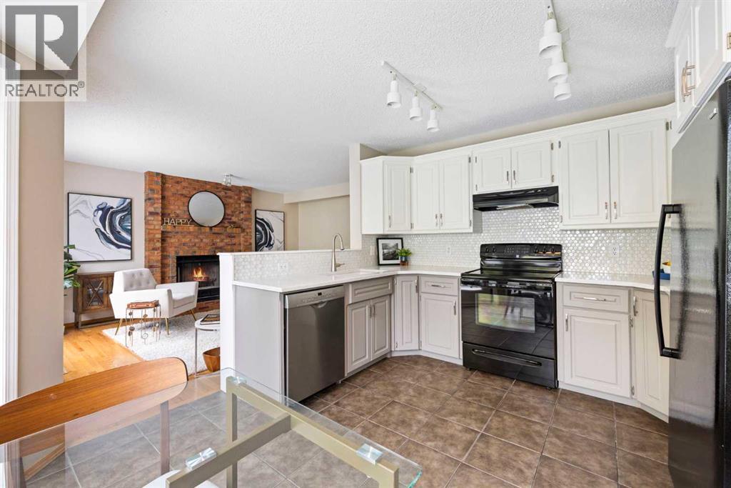 Single Family House for Sale in  Scanlon Green NW Scenic Acres Calgary 