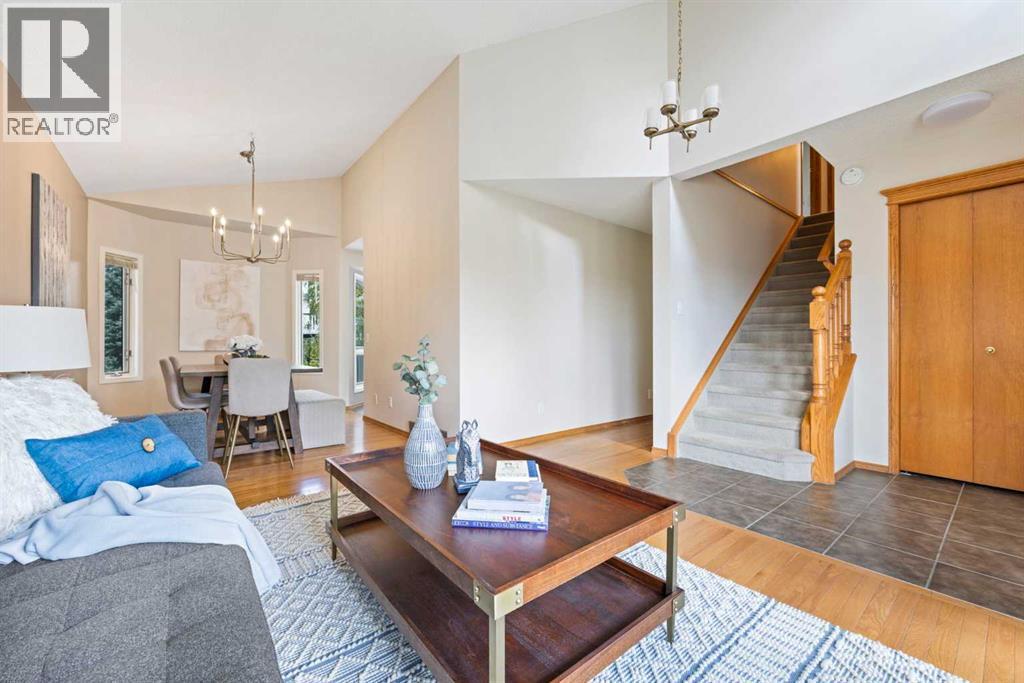 Single Family House for Sale in  Scanlon Green NW Scenic Acres Calgary 