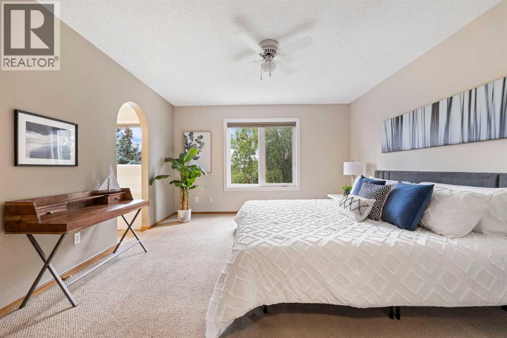 Single Family House for Sale in  Scanlon Green NW Scenic Acres Calgary 