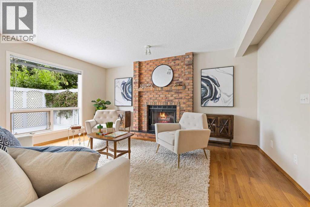 Single Family House for Sale in  Scanlon Green NW Scenic Acres Calgary 