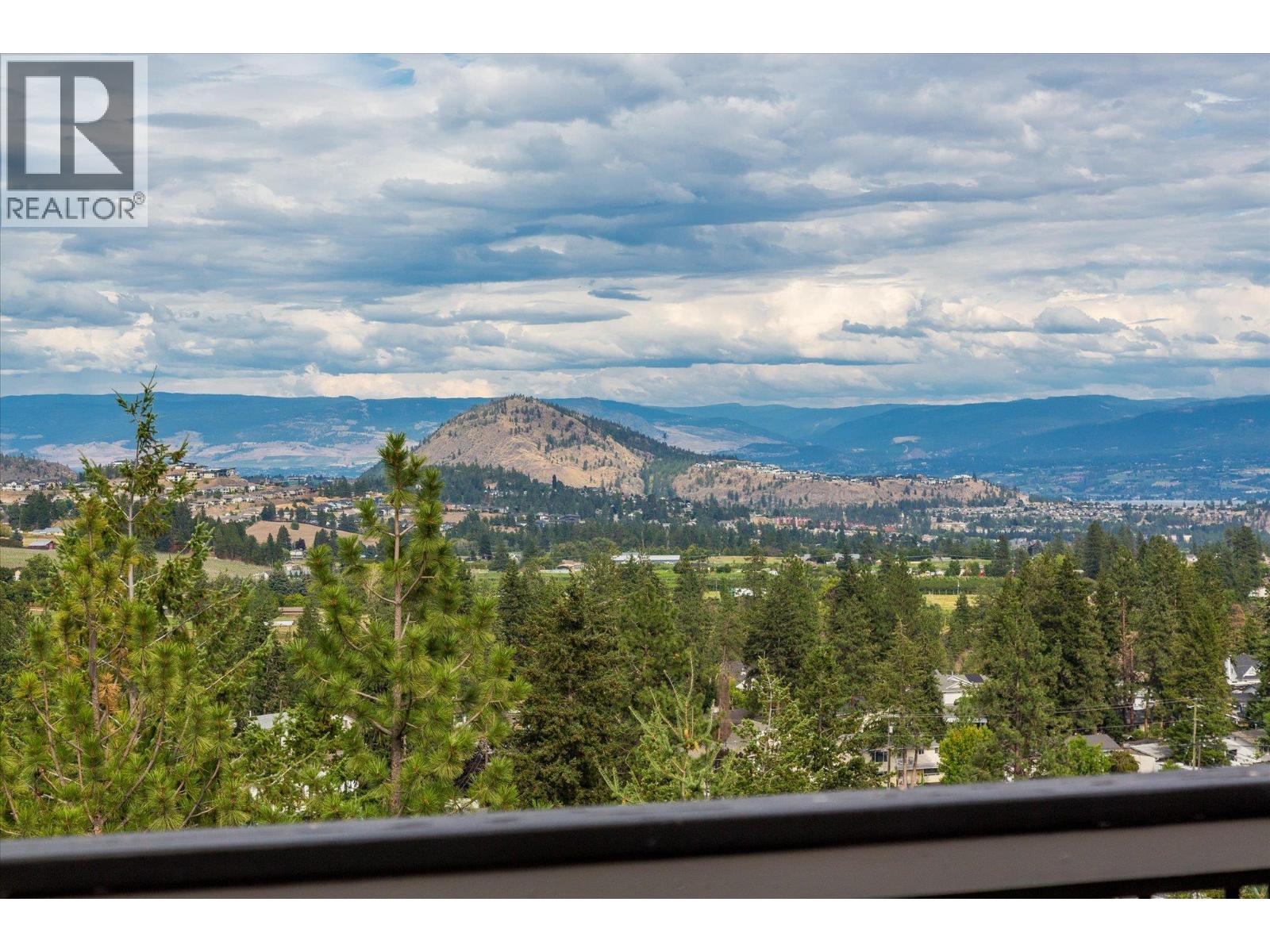  3273 McLeod Road, West Kelowna
