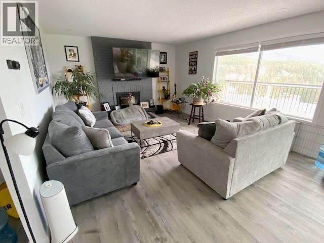  3273 McLeod Road, West Kelowna